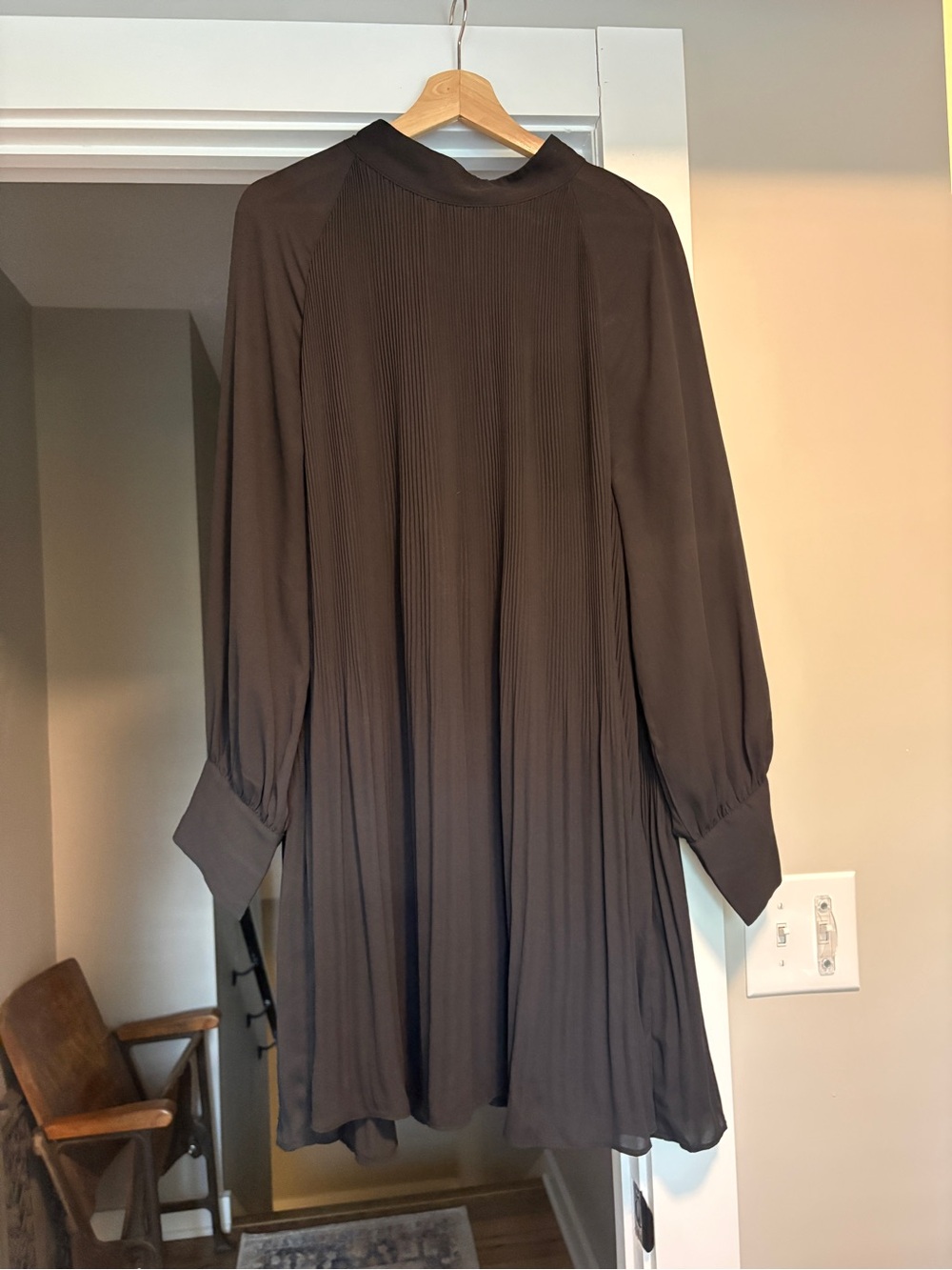 H&M Black Pleated Long-Sleeve Women's Dress